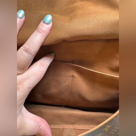 SOLD Louis Vuitton Saumur 35 Monogram Crossbody / Shoulder Bag - Picture 6 of 16